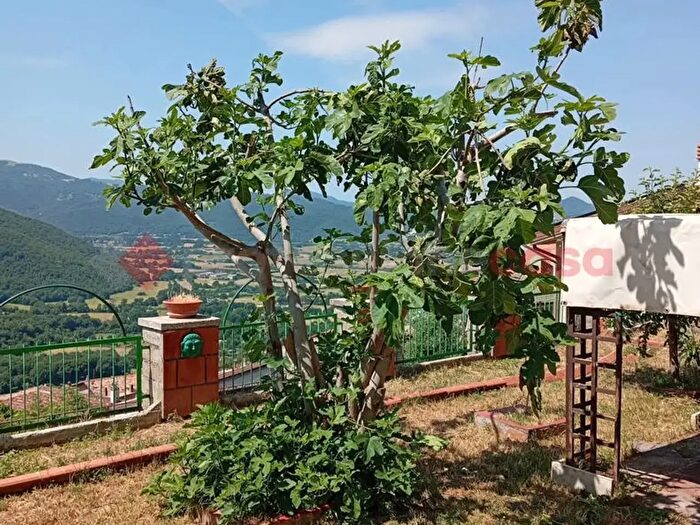 Appartamento con 7 locali in vendita in Via Sant Antonio, Pereto