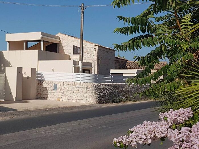 Casa con 5 locali in affitto in Via Rocciola Scrofani, Modica Sorda, Modica