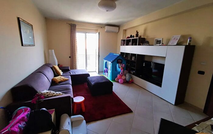 Appartamento quadrilocale in vendita in Giarre