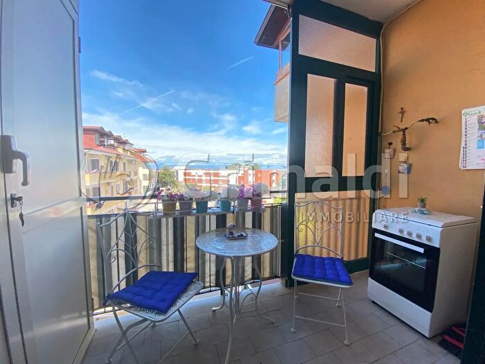 Appartamento trilocale in vendita in Giugliano In Campania