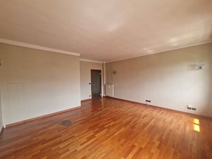 Appartamento con 5 locali in affitto in Crocetta, Torino