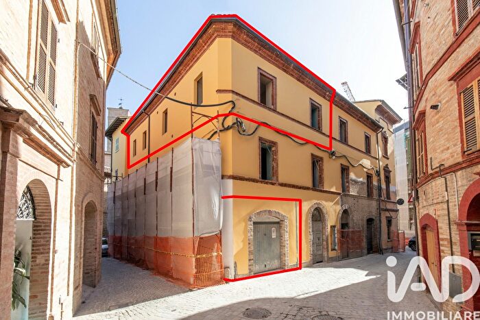 Appartamento trilocale in vendita in Via San Catervo, Tolentino