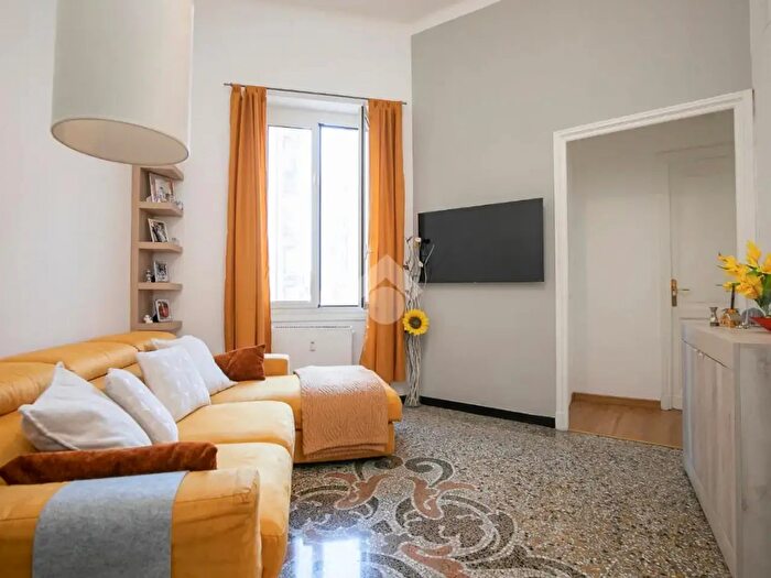 Appartamento quadrilocale in vendita in Via Montaldo, Genova