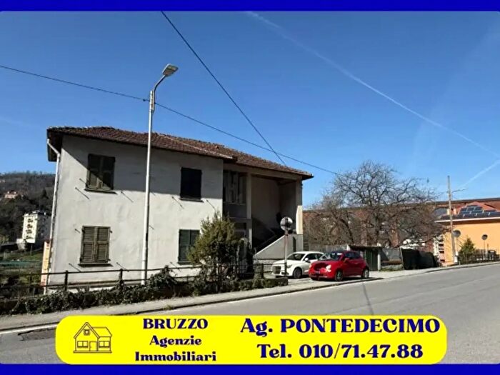 Appartamento quadrilocale in vendita in Via Campomorone, Genova