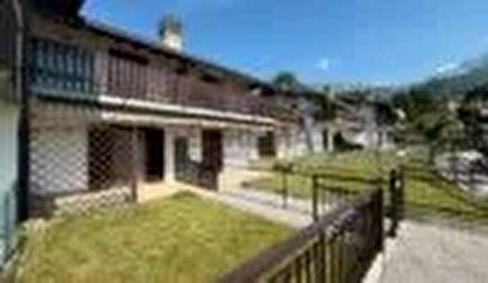 Appartamento trilocale in vendita in Castione Della Presolana