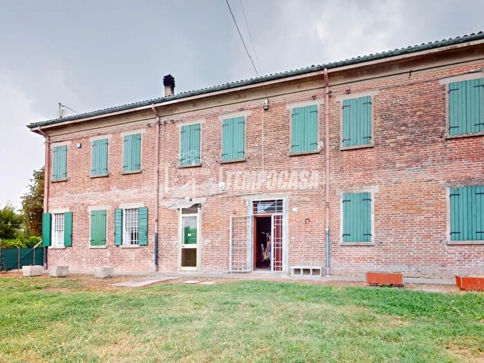 Casa con 7 locali in vendita in Via Pelosa, Ferrara