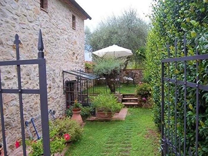 Casa con 5 locali in vendita in Murlo