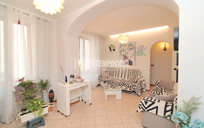 Appartamento con 6 locali in vendita in Via San Francesco dAssisi, Mondovi