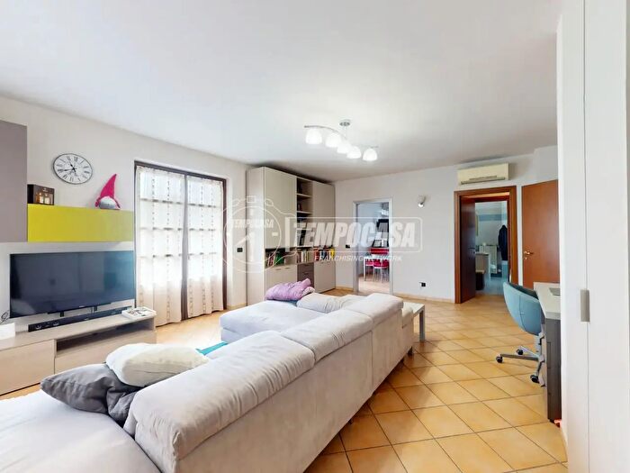 Appartamento quadrilocale in vendita in Corso Asti, Guarene