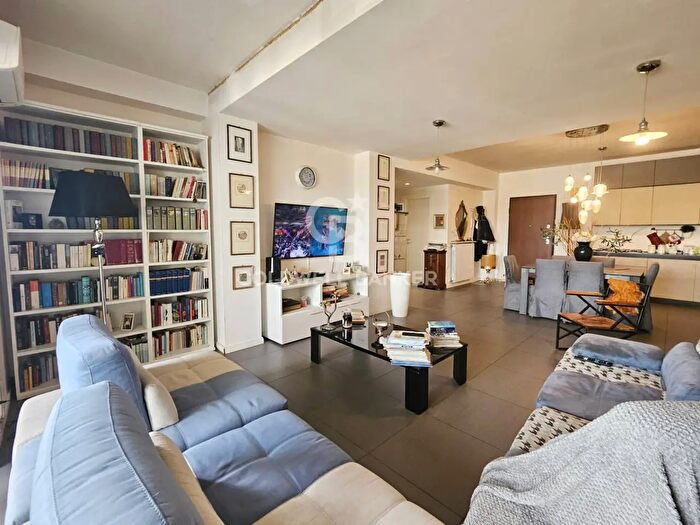 Appartamento con 6 locali in vendita in Via Cozzo Rotondo, Modica