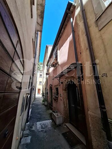 Appartamento quadrilocale in vendita in Vicolo Alonzi, Sora