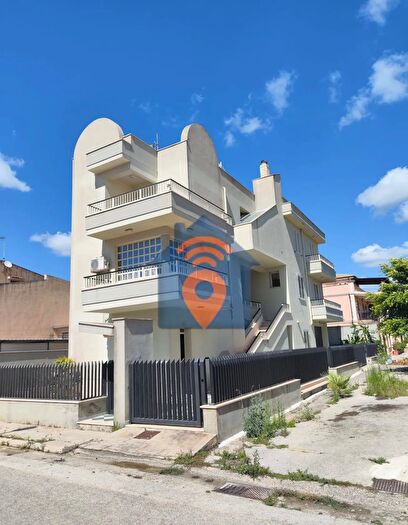 Appartamento quadrilocale in vendita in Via Lorenzo Infranca Castelvetrano, Castelvetrano