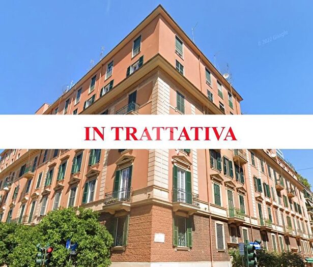 Appartamento trilocale in vendita in Roma