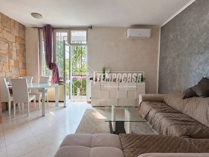 Appartamento trilocale in vendita in Via Celadina, Bergamo