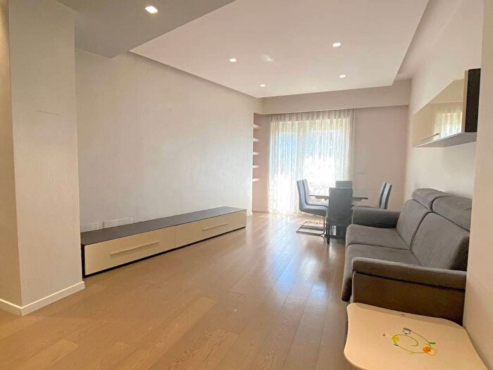 Appartamento trilocale in affitto in Via Giulio Tarra, Colli Portuensi Casaletto, Roma