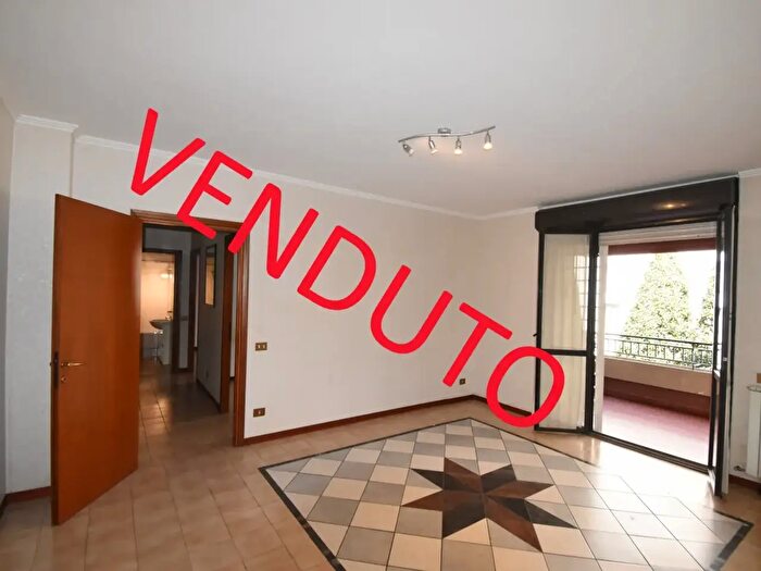 Appartamento trilocale in vendita in Via Erminia Frezzolini, Roma