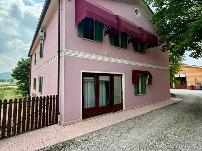 Appartamento bilocale in affitto in VIA PERGOLETTE, Centro, Lozzo Atestino