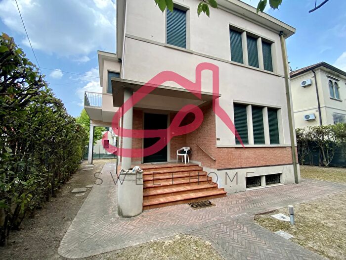 Casa con 6 locali in vendita in Via Turazza, Padova