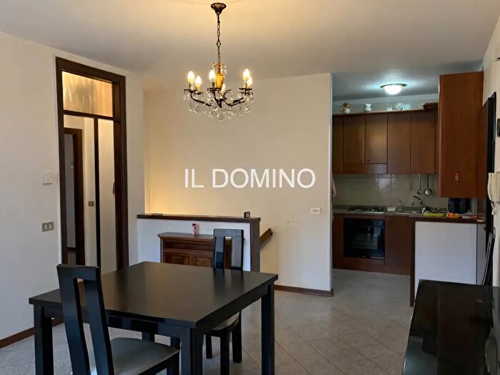 Appartamento quadrilocale in vendita in Via Andrea Gloria, Rubano