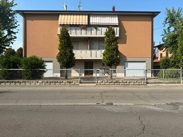 Appartamento con 6 locali in vendita in Via Carso, Castelfranco Emilia