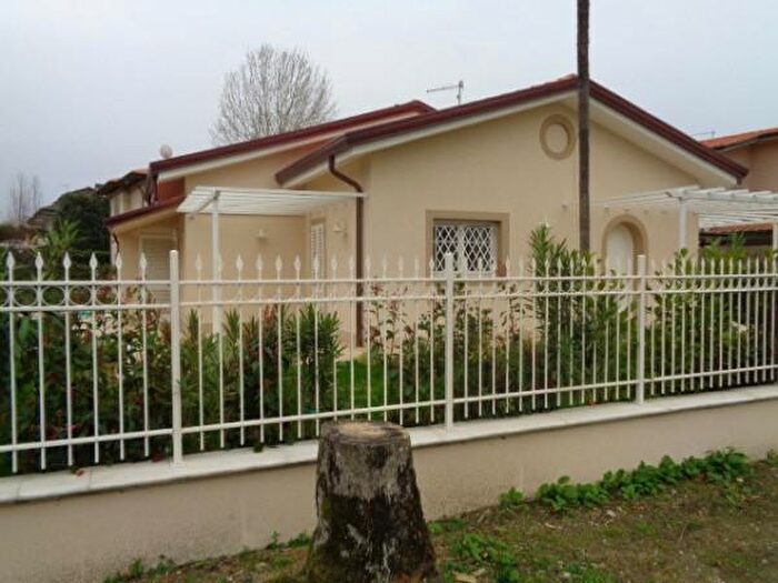 Casa bilocale in affitto in Forte Dei Marmi