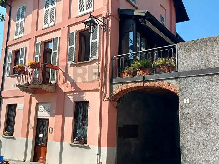 Case in Vendita e in Affitto - 2