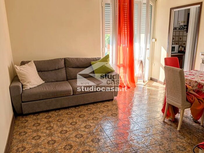 Appartamento trilocale in vendita in Via Costantina, Bergamo