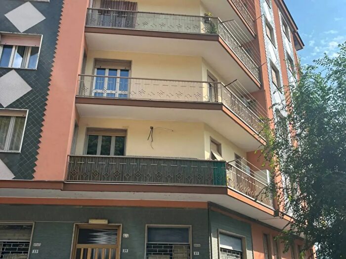 Appartamento quadrilocale in vendita in Via Alba, Canelli