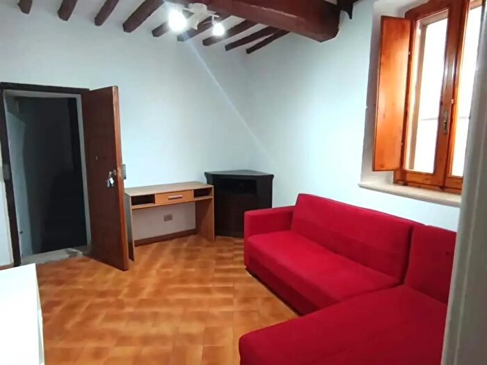 Appartamento trilocale in vendita in Poggibonsi