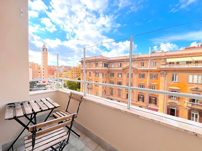 Appartamento trilocale in affitto in Via Matera, Villa Fiorelli, Roma
