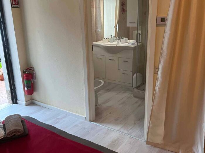Appartamento in affitto in Via San Antonio, Locate Varesino