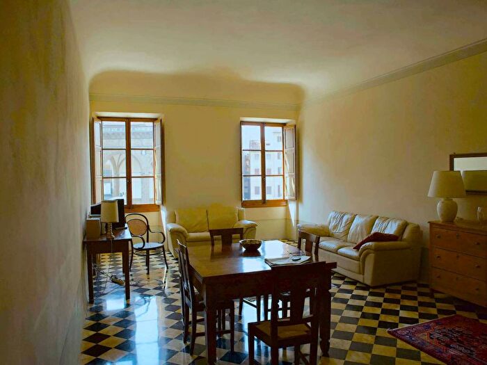 Appartamento trilocale in affitto in Piazza della Signoria, Signoria Uffizi, Firenze