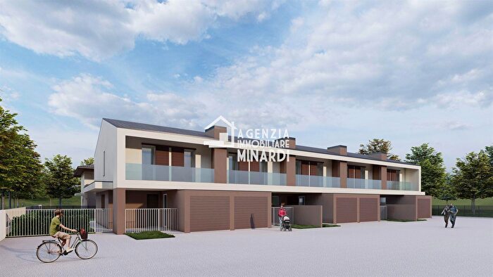 Casa quadrilocale in vendita in Via Romagnoli, Faenza