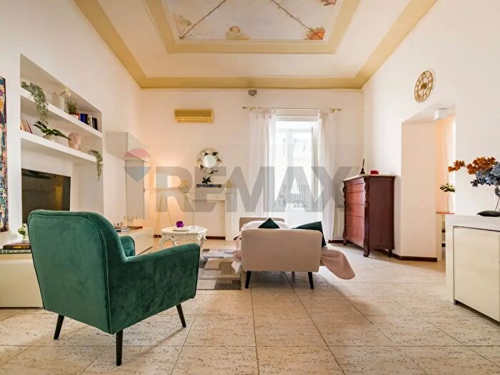 Appartamento con 5 locali in vendita in Discesa dei Giudici, Palermo