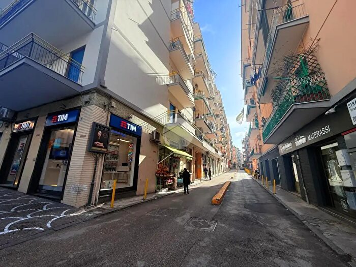 Appartamento bilocale in vendita in Via della Libertà II Trav a DX, Portici