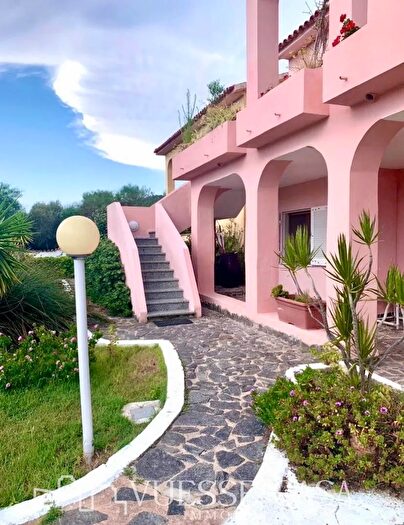 Casa con 8 locali in vendita in Olbia, Olbia