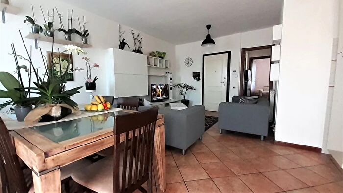 Appartamento trilocale in affitto in Massa