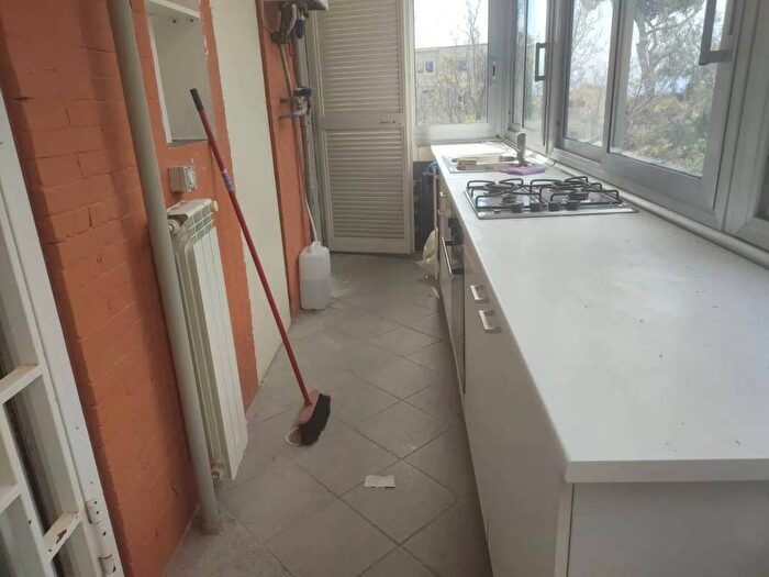 Appartamento monolocale in affitto in Via Belsito, Posillipo, Napoli