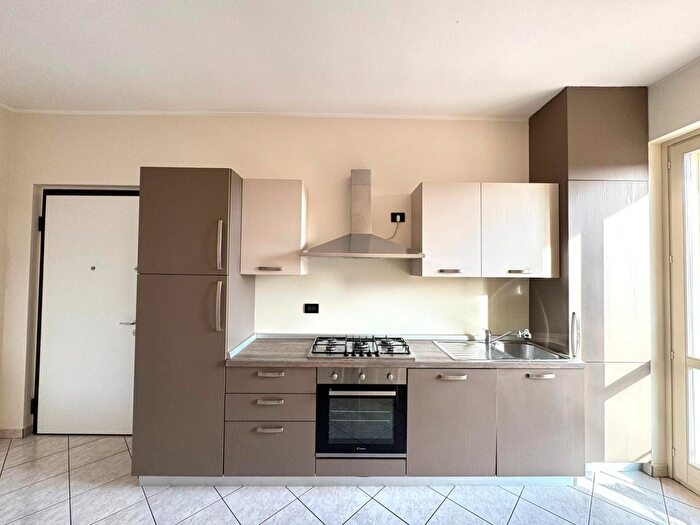 Appartamento trilocale in vendita in Via Cesare Battisti, Ghedi