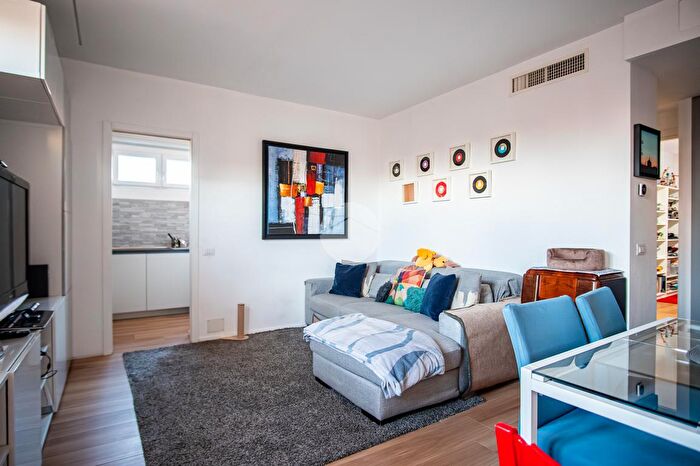 Appartamento trilocale in vendita in Via Puccini, San Giuliano Milanese