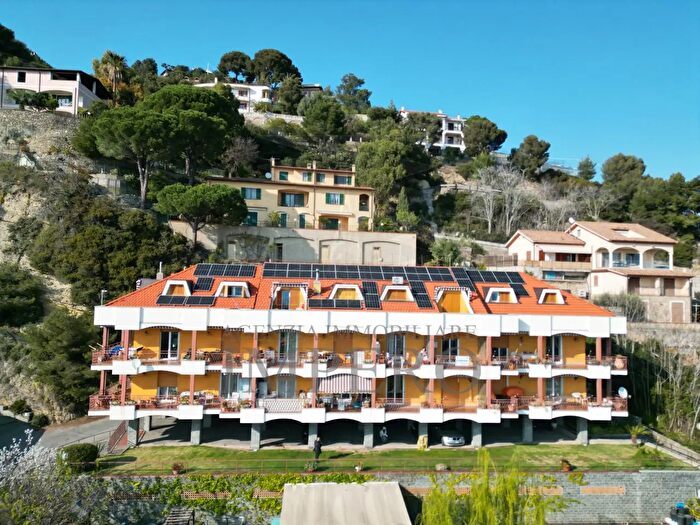 Appartamento bilocale in vendita in Via Collasgarba, Ventimiglia