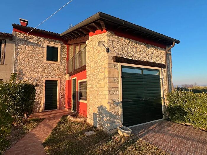 Casa quadrilocale in vendita in Via dalla Pra, Sarego