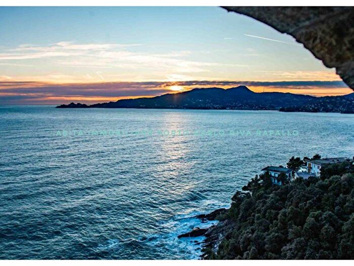 Appartamento con 5 locali in affitto in Via Aurelia, Centro, Zoagli