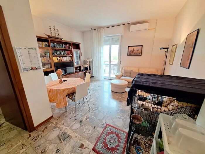 Appartamento con 5 locali in affitto in Via Luigi Riccoboni, Modena