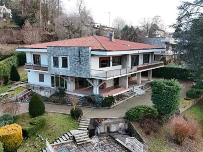 Casa con 6 locali in vendita in Strada Cesare Ferrero di Cambiano, Moncalieri