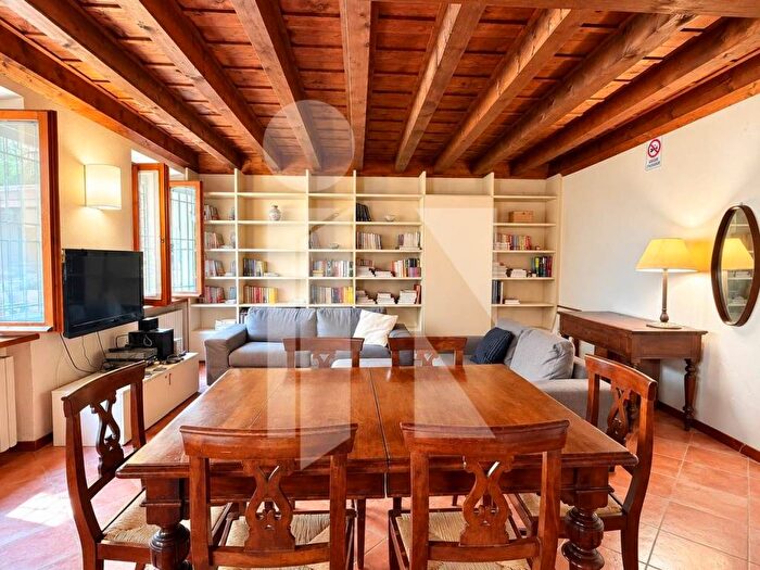 Casa quadrilocale in affitto in Centro, Mantova