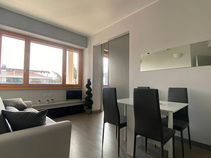 Appartamento bilocale in affitto in Via Giuseppe Frua, Frua, Milano