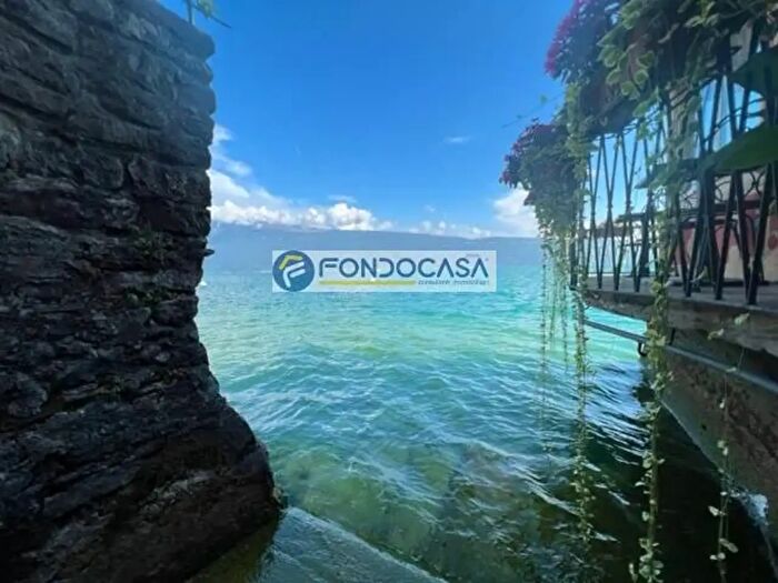 Casa con 8 locali in vendita in Via Colletta, Gargnano