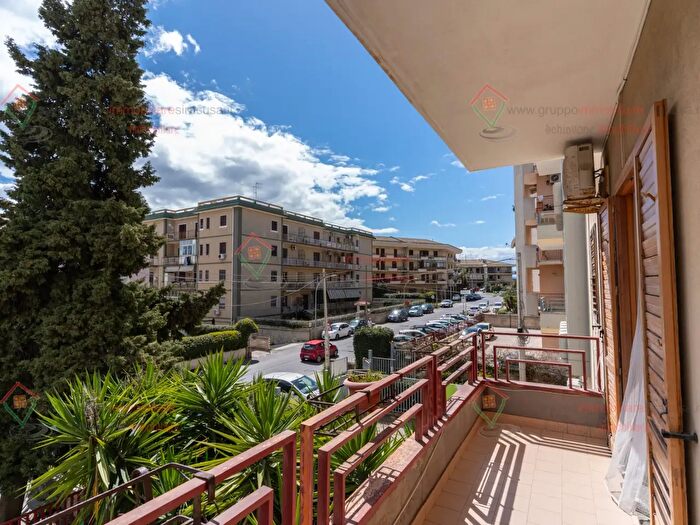 Appartamento trilocale in vendita in Siracusa