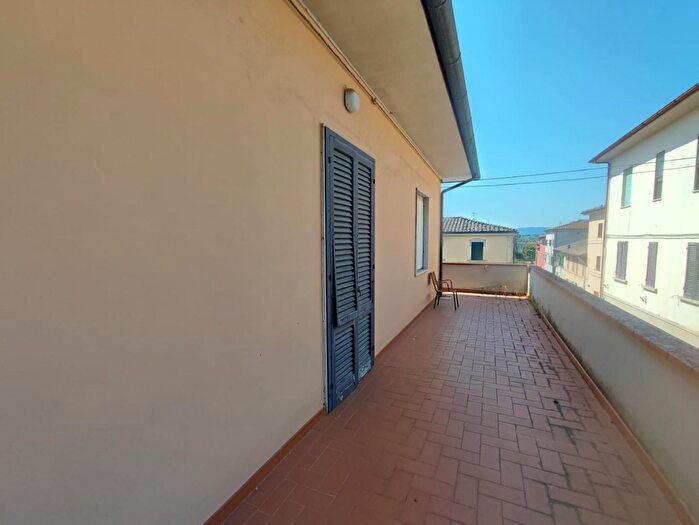 Appartamento con 6 locali in vendita in Palaia